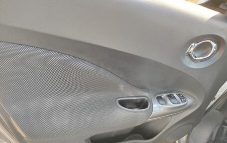 Nissan Juke II, 2012 год, 700 000 рублей, 19 фотография