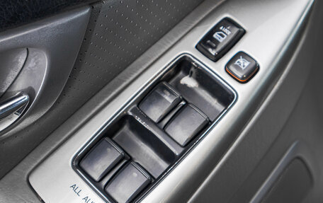 Toyota Land Cruiser Prado 120 рестайлинг, 2007 год, 1 929 000 рублей, 13 фотография