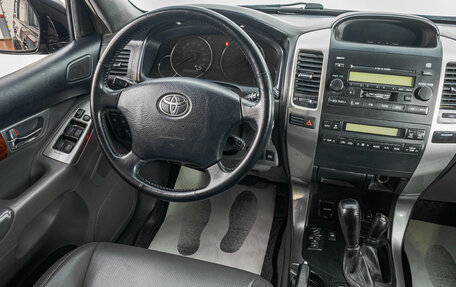 Toyota Land Cruiser Prado 120 рестайлинг, 2007 год, 1 929 000 рублей, 16 фотография