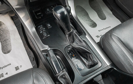 Toyota Land Cruiser Prado 120 рестайлинг, 2007 год, 1 929 000 рублей, 21 фотография