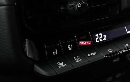 Toyota Land Cruiser Prado, 2025 год, 12 890 000 рублей, 23 фотография