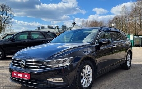 Volkswagen Passat B8 рестайлинг, 2019 год, 2 290 000 рублей, 1 фотография