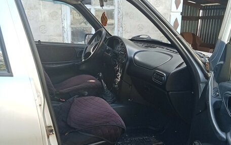 Chevrolet Niva I рестайлинг, 2006 год, 260 000 рублей, 1 фотография