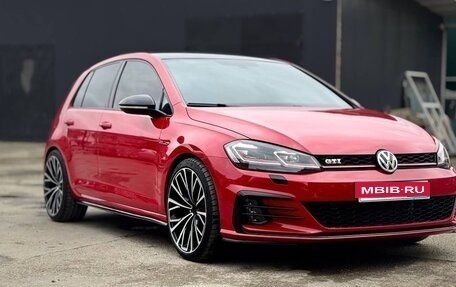 Volkswagen Golf GTI VII, 2018 год, 3 999 999 рублей, 1 фотография