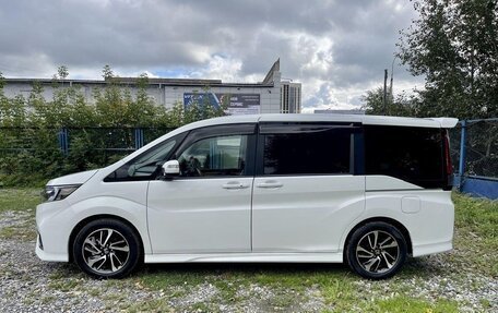 Honda Stepwgn IV, 2021 год, 1 890 000 рублей, 4 фотография