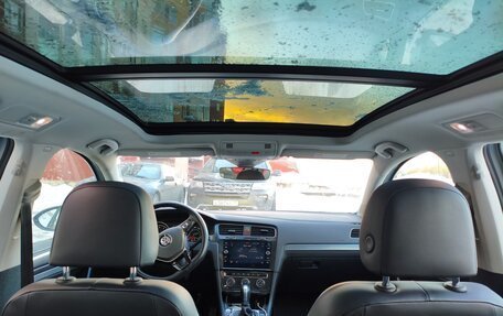 Volkswagen Golf VII, 2019 год, 1 730 000 рублей, 15 фотография