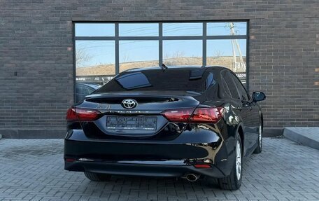 Toyota Camry, 2018 год, 2 240 000 рублей, 2 фотография