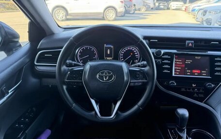 Toyota Camry, 2018 год, 2 240 000 рублей, 8 фотография