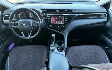 Toyota Camry, 2018 год, 2 240 000 рублей, 7 фотография