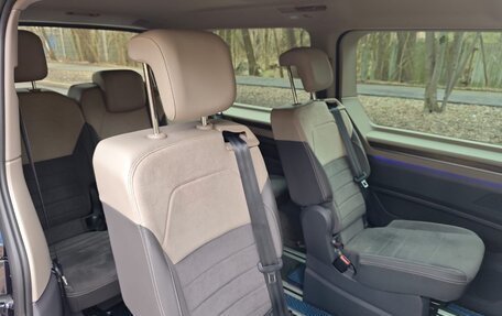 Volkswagen Multivan, 2024 год, 9 450 000 рублей, 15 фотография