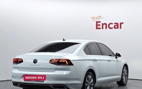 Volkswagen Passat B8 рестайлинг, 2022 год, 2 368 000 рублей, 2 фотография