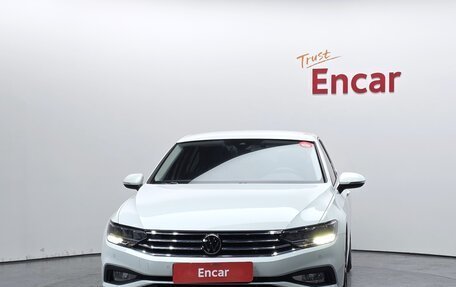 Volkswagen Passat B8 рестайлинг, 2022 год, 2 368 000 рублей, 3 фотография