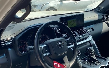 Toyota Land Cruiser, 2021 год, 10 800 000 рублей, 7 фотография