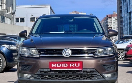 Volkswagen Tiguan II, 2018 год, 2 649 000 рублей, 2 фотография