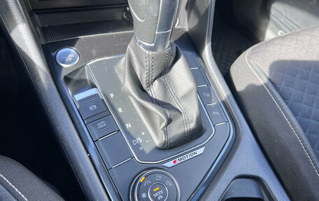 Volkswagen Tiguan II, 2018 год, 2 649 000 рублей, 18 фотография