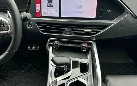 Geely Tugella FY11, 2023 год, 2 950 000 рублей, 13 фотография