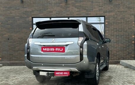 Mitsubishi Pajero Sport III рестайлинг, 2017 год, 2 750 000 рублей, 4 фотография