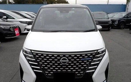 Nissan Serena, 2023 год, 2 390 000 рублей, 2 фотография