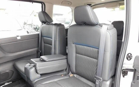 Nissan Serena, 2023 год, 2 390 000 рублей, 19 фотография