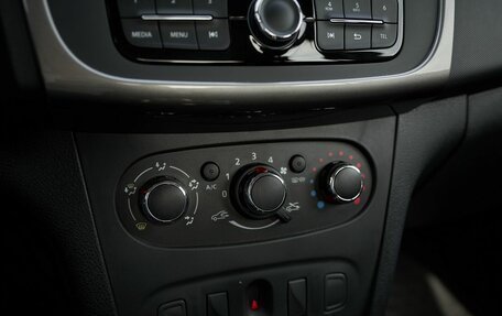 Renault Logan II, 2019 год, 1 012 500 рублей, 11 фотография