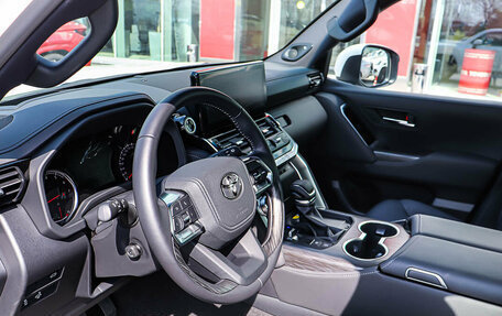 Toyota Land Cruiser, 2025 год, 16 890 000 рублей, 12 фотография