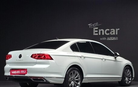 Volkswagen Passat B8 рестайлинг, 2022 год, 2 440 000 рублей, 2 фотография