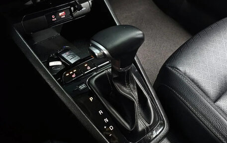 KIA Stonic, 2022 год, 1 621 000 рублей, 6 фотография