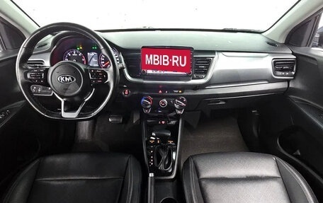 KIA Stonic, 2022 год, 1 621 000 рублей, 5 фотография