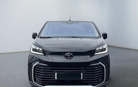 Toyota ProAce II, 2024 год, 8 490 000 рублей, 2 фотография