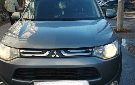 Mitsubishi Outlander III рестайлинг 3, 2012 год, 970 000 рублей, 13 фотография