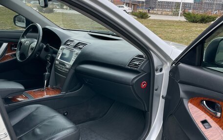 Toyota Camry, 2010 год, 1 200 000 рублей, 2 фотография