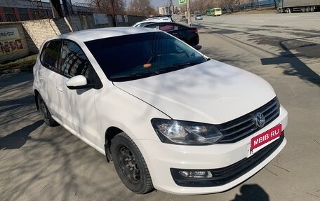 Volkswagen Polo VI (EU Market), 2013 год, 850 000 рублей, 2 фотография