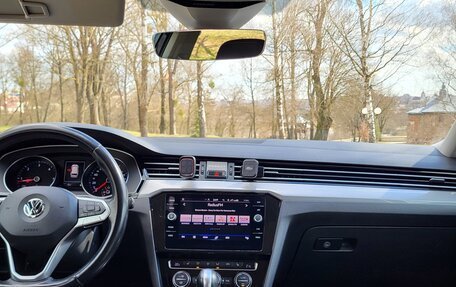 Volkswagen Passat B8 рестайлинг, 2019 год, 2 290 000 рублей, 11 фотография