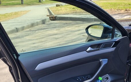 Volkswagen Passat B8 рестайлинг, 2019 год, 2 290 000 рублей, 16 фотография