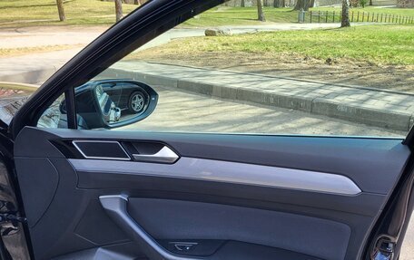 Volkswagen Passat B8 рестайлинг, 2019 год, 2 290 000 рублей, 17 фотография