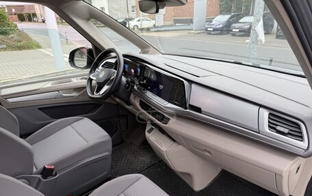 Volkswagen Multivan, 2022 год, 5 350 000 рублей, 7 фотография