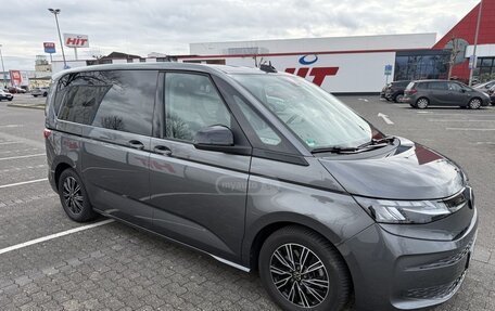 Volkswagen Multivan, 2022 год, 5 350 000 рублей, 15 фотография