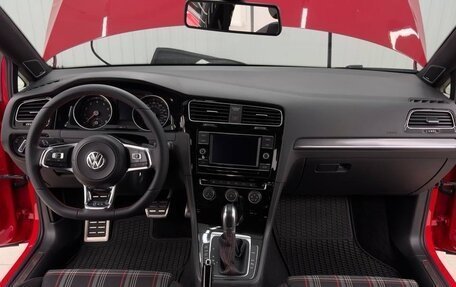 Volkswagen Golf GTI VII, 2018 год, 3 999 999 рублей, 16 фотография