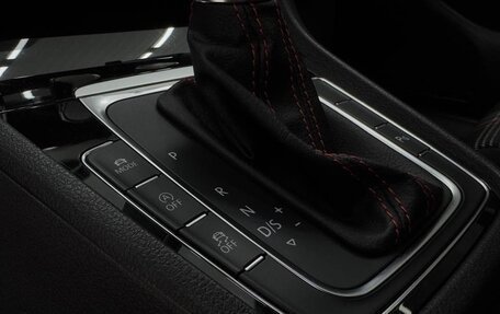 Volkswagen Golf GTI VII, 2018 год, 3 999 999 рублей, 27 фотография