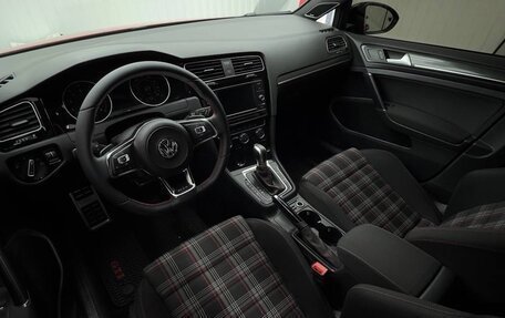 Volkswagen Golf GTI VII, 2018 год, 3 999 999 рублей, 29 фотография