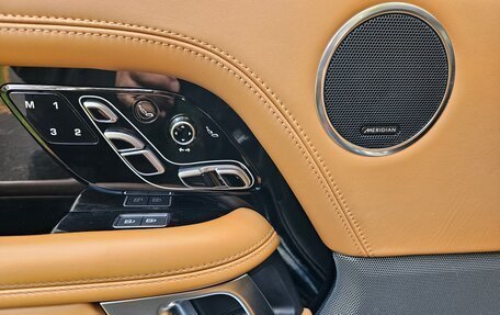 Land Rover Range Rover IV рестайлинг, 2021 год, 7 500 000 рублей, 38 фотография