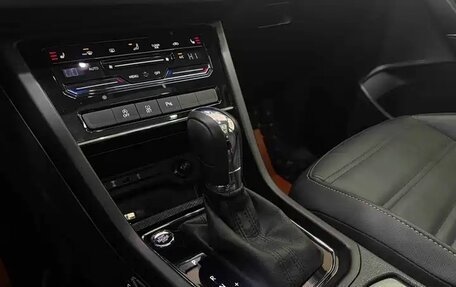 Volkswagen Touran III, 2022 год, 1 960 000 рублей, 15 фотография