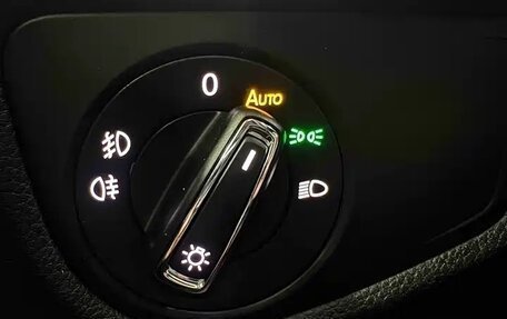 Volkswagen Touran III, 2022 год, 1 960 000 рублей, 13 фотография