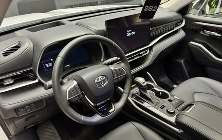 Toyota Highlander, 2025 год, 5 550 000 рублей, 13 фотография