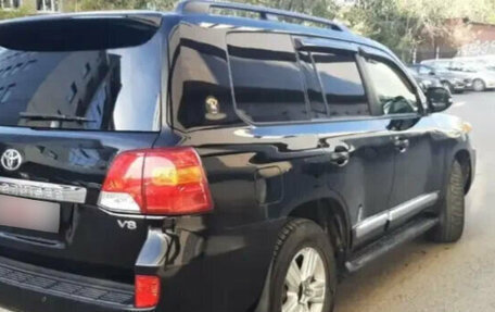 Toyota Land Cruiser 200, 2013 год, 3 750 000 рублей, 2 фотография