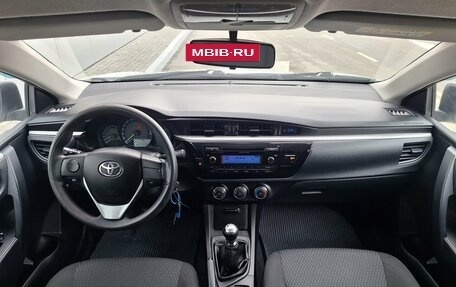 Toyota Corolla, 2013 год, 1 050 000 рублей, 9 фотография