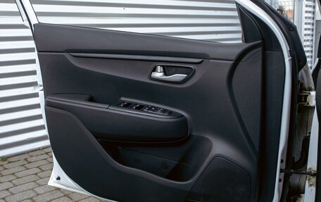 KIA Rio IV, 2021 год, 1 395 000 рублей, 12 фотография