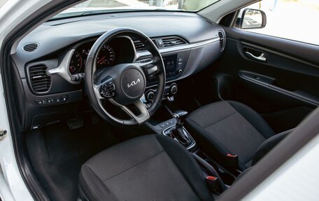 KIA Rio IV, 2021 год, 1 395 000 рублей, 13 фотография