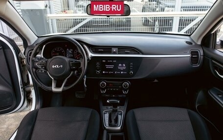 KIA Rio IV, 2021 год, 1 395 000 рублей, 16 фотография