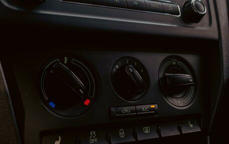 Skoda Rapid I, 2015 год, 995 000 рублей, 15 фотография